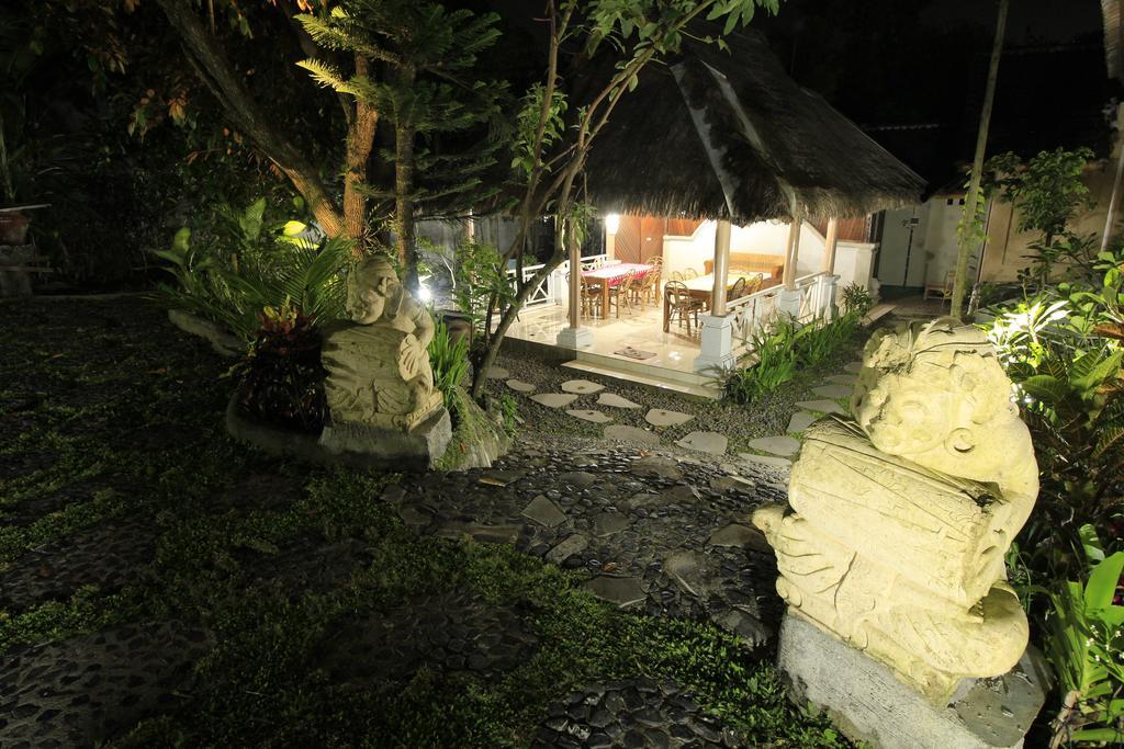 Villa Bale Seni Mataram Exterior photo