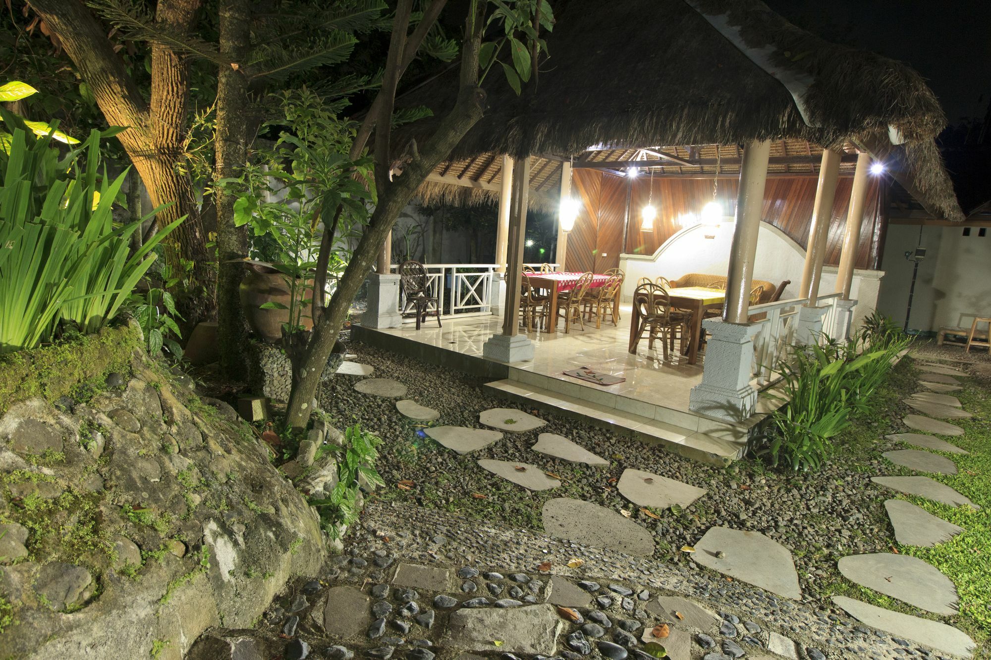 Villa Bale Seni Mataram Exterior photo